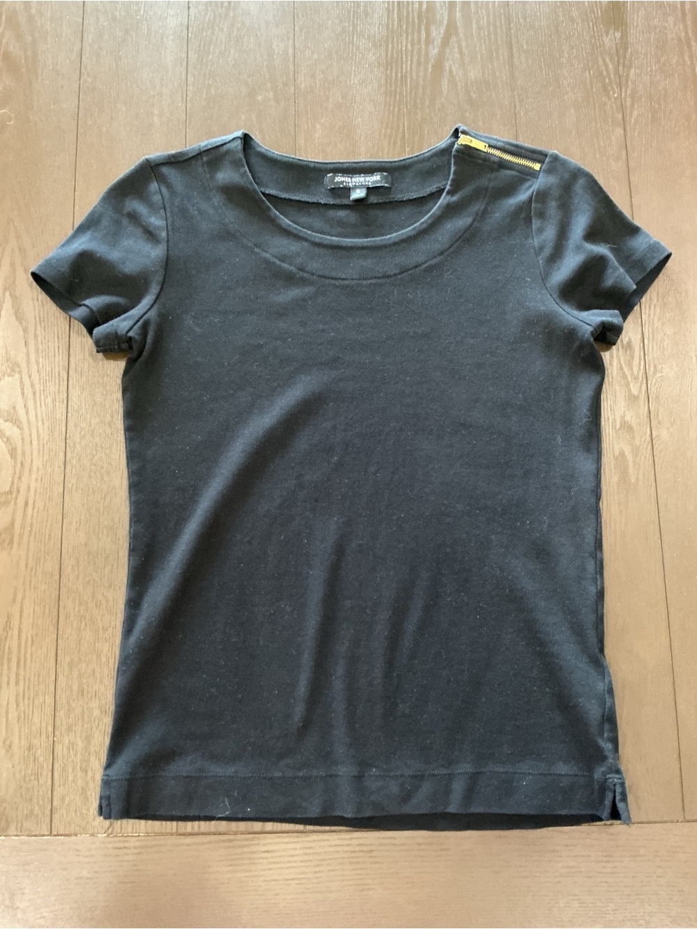 Jones New York Black Short-Sleeve Tee with Gold Shoulder Zip